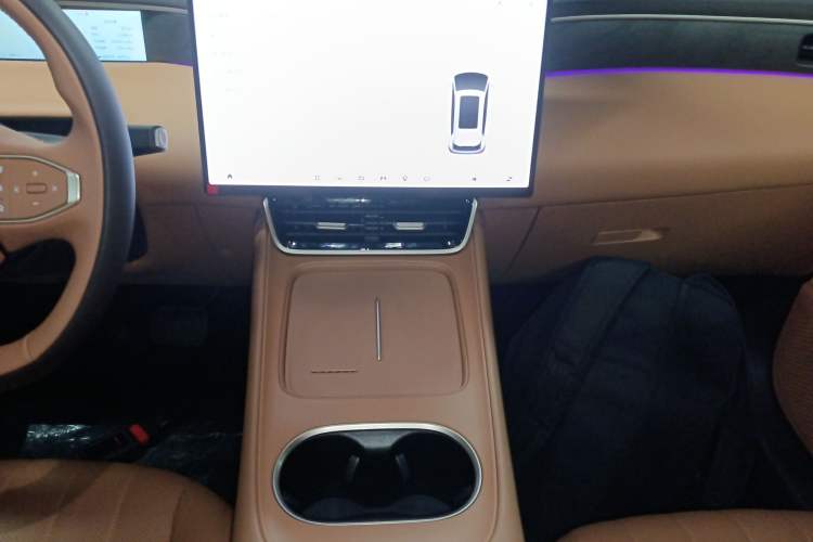 Used Dongfeng Aeolus Aeolus L8 2025 Model 185KM Dream Edition
