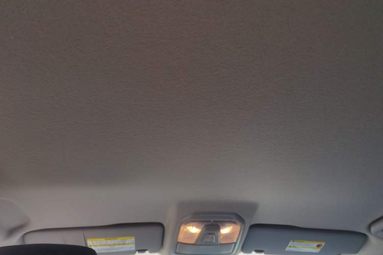 Used SAIC MAXUS T60 2017 2.0T Gasoline Automatic 4x4 High-Ride Elite Standard Cabin