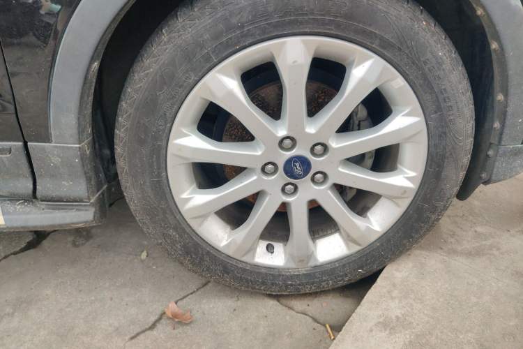 Used Ford Kuga 2013 1.6L GTDi Two-Wheel-Drive Trend Model