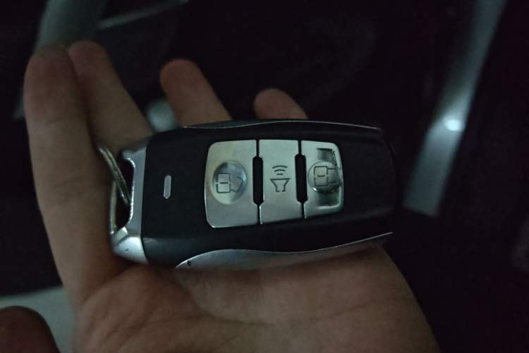 Used Haval H2 2016 Red Label 1.5T Manual Two-Wheel Drive Elite Model
