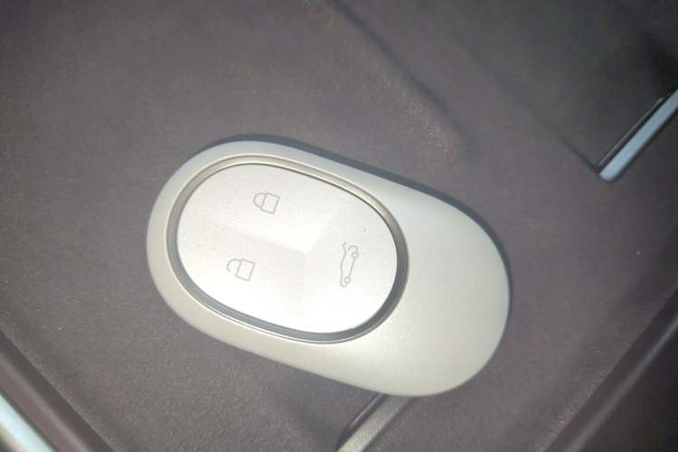 Used Nio EC6 2025 75 kWh