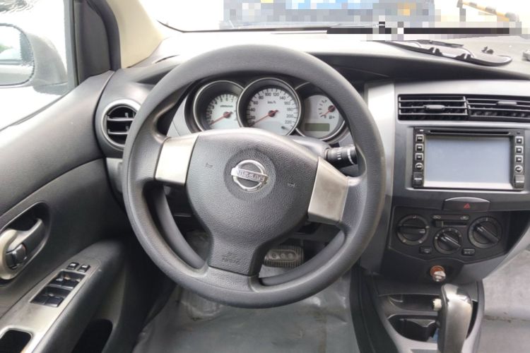 Used Nissan Livina 2010 JINRUI Edition 1.6L Automatic Standard Model Steering Wheel