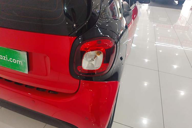 Used smart fortwo 2018 1.0L 52kW Hardtop Dynamic Version China V
