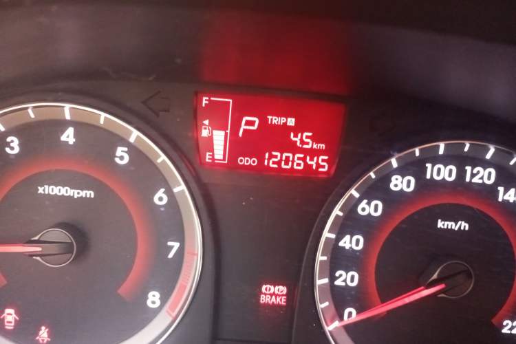 Used Hyundai Verna Ray 2016 1.4L Automatic Leading-Edge GLX