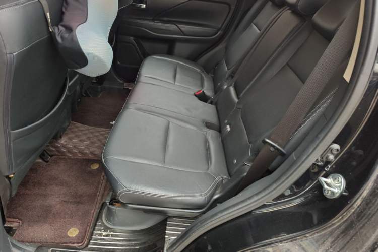 Used Mitsubishi Outlander 2018 2.4L 4x4 Elite Edition 5 Seats