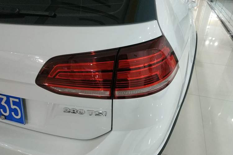 Used Volkswagen Golf (Import) 2019 1.8TSI Travel Edition