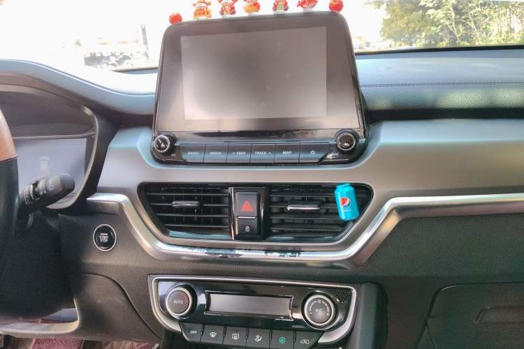 Used Kia Sportage R 2019 2.0L Automatic Smart Luxury Edition Audio And AC Panel