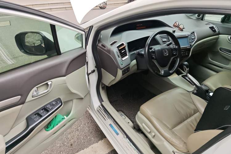 Used Honda Civic 2013 10th Anniversary 1.8L Automatic Luxury Edition
