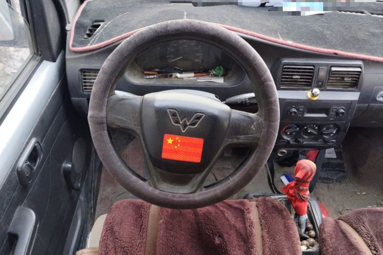 Used Wuling Rongguang Small Truck 2017 1.2L Double-Cab Basic Model LSI Steering Wheel