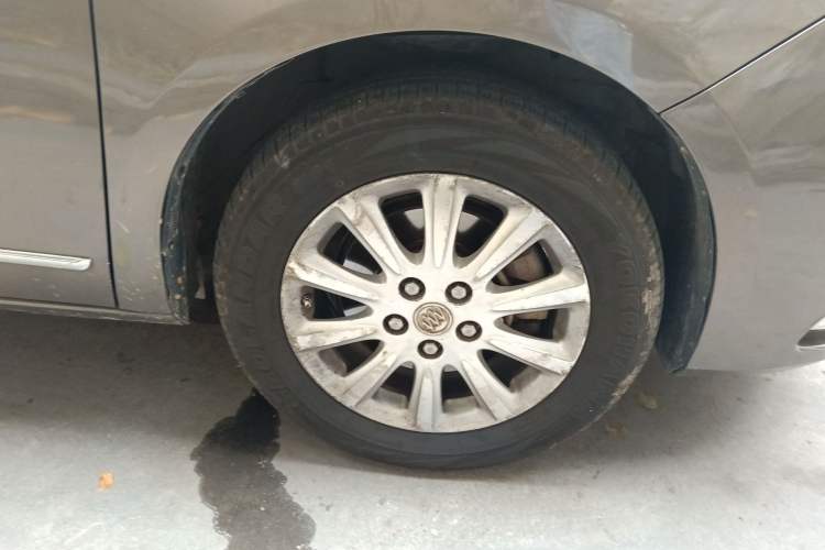 Used Buick GL8 2011 3.0L GT Luxury Business Haoya Edition Right Front Wheel Hub