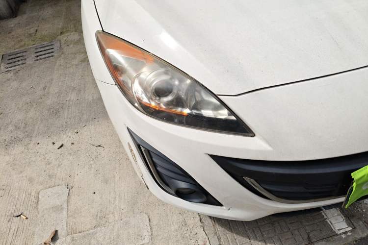 Used Mazda 3 2015 Sedan 1.6L Automatic Elite Model Right Front Headlight