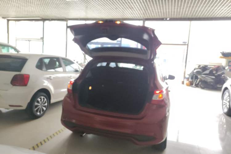 Used Nissan Tiida 2016 1.6L CVT Smart Drive Edition