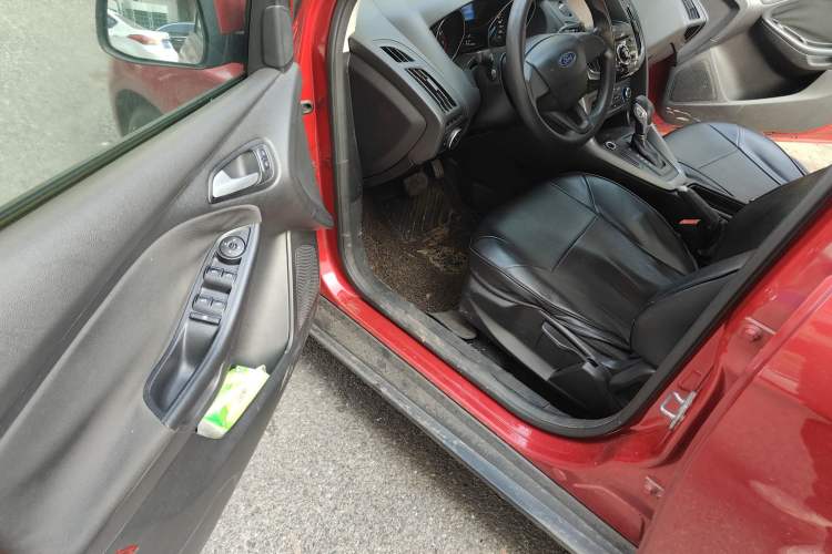 Used Ford Focus 2015 Hatchback 1.6L Automatic Comfort Model