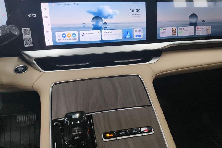 Used Geely Auto Monjaro L 2025 Dongfang Yao 2.0TD Automatic Lanxing Edition
