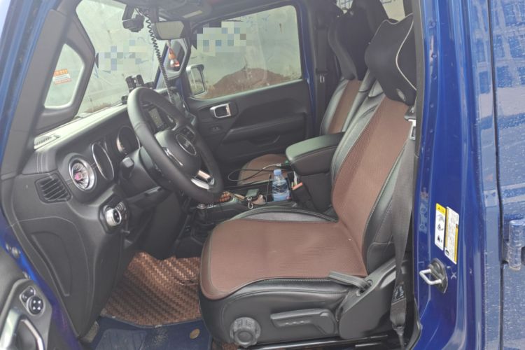 Used Jeep Wrangler 2019 2.0T Sahara 4-Door Version China V Standard
