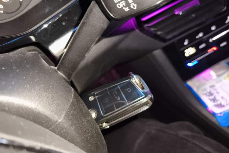 Used Volkswagen Bora 2021 1.5L Automatic Fashionable Smart Connectivity Version