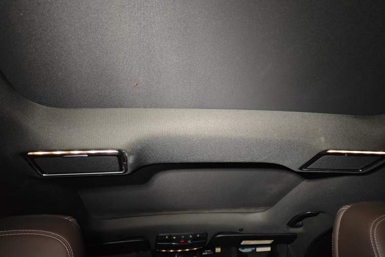 Used Mercedes-Benz GLC 2020 Facelift GLC 300 L 4MATIC Dynamic Edition Headliner