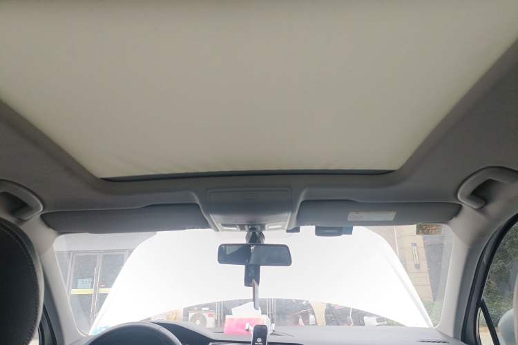 Used Volkswagen Tiguan L 2020 330TSI Automatic Two-Wheel Drive Panoramic Comfort Edition China VI Standard
