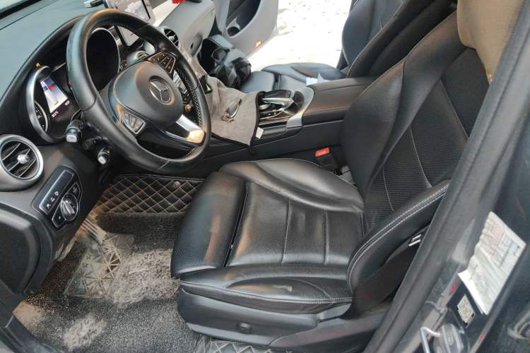 Used Mercedes-Benz GLC 2019 Facelift GLC 260 L 4MATIC Luxury Model