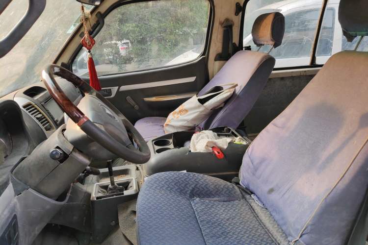 Used Foton Scenic 2011 2.0L Express Classic Long-Wheelbase Version 486EQV4 Left Front Seat