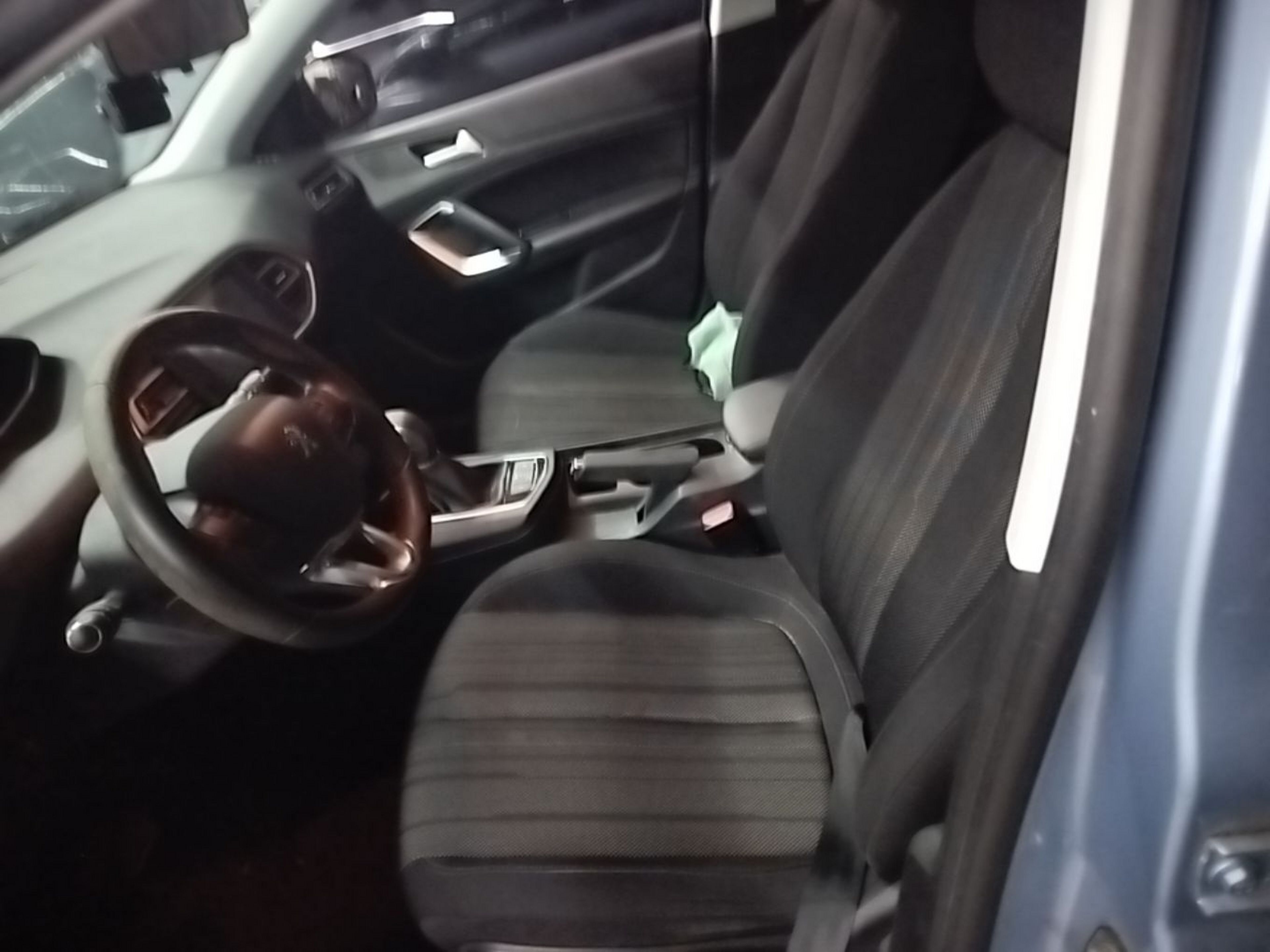 Vepředu