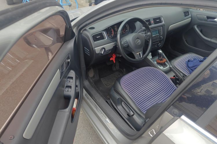 Used Volkswagen Sagitar 2014 Revised Version 1.4TSI Automatic Luxury Edition Interior 3