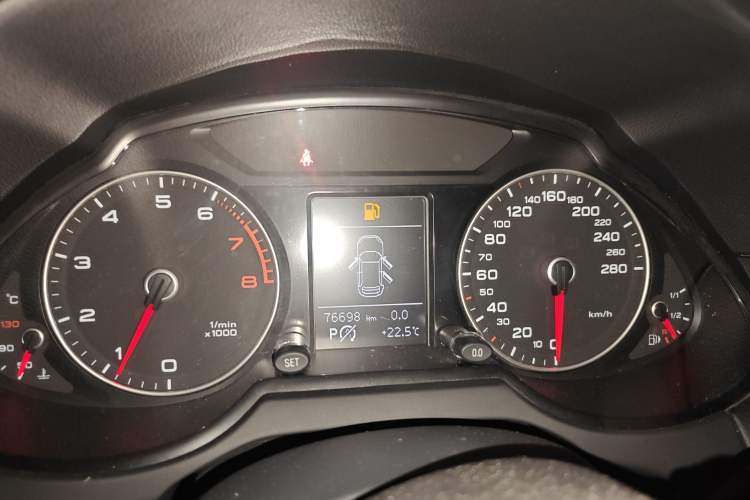 Used Audi Q5 2017 Plus 40 TFSI Ambition Model