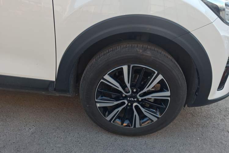 Used Kia kx1 Stonic 2021 1.4L CVT Sunroof Model Right Front Wheel Hub