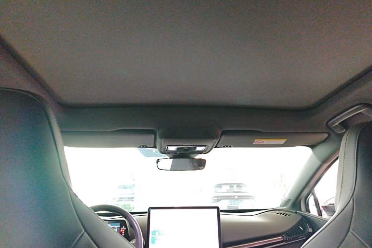 Used Volkswagen ID.UNYX 2024 Pro Long-Range Version Headliner