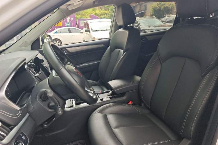 Used Roewe RX5 2019 20T Two-Wheel Drive Automatic 4G Connected Platinum Edition
