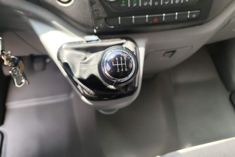 Used Foton Toano 2021 2.0T Manual Tongtu Short Wheelbase Mid-Height 5/6-Seater 4F20TC3
