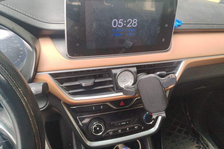 Used Wuling Hongguang S3 2018 1.5T Manual Luxury Model China V Standard