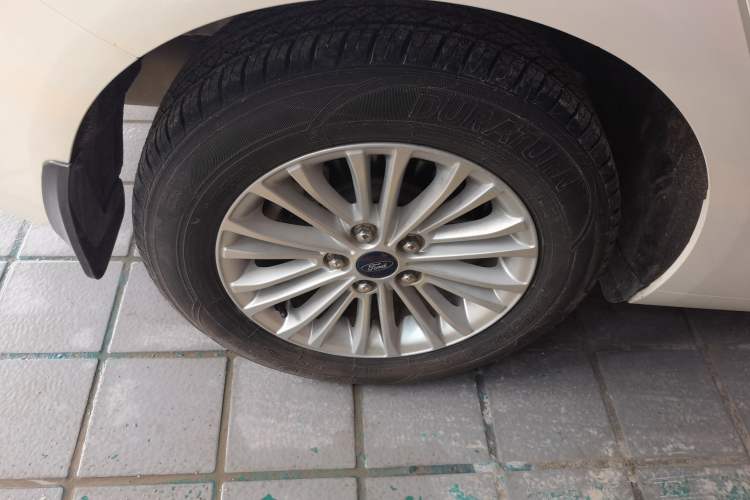 Used Ford Escort 2015 1.5L Manual Comfort Model
