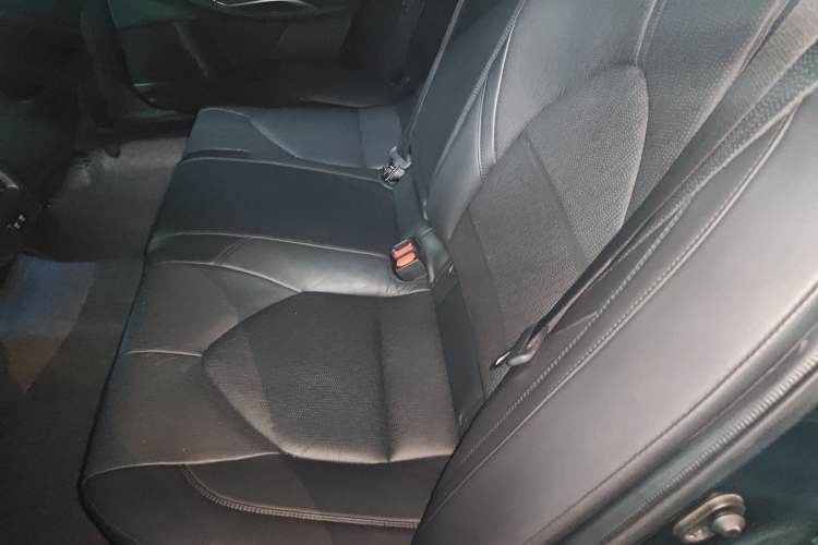 Used Toyota Avalon 2019 2.0L Luxury Edition China VI Standard