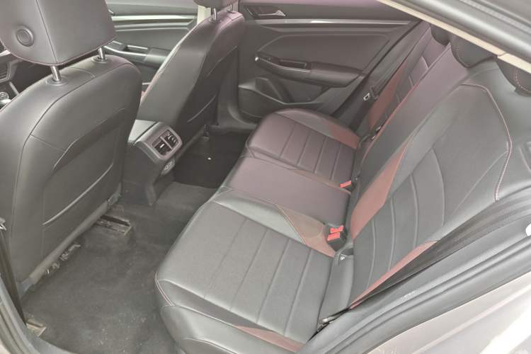 Used Volkswagen Bora 2019 1.5L Automatic Elite Version Left Rear Seat