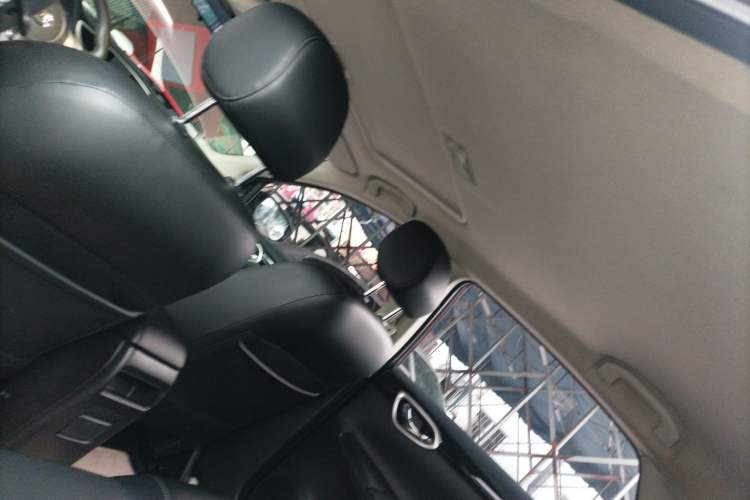 Used Nissan Sylphy 2016 1.6XV CVT Smart Enjoyment Version Headliner