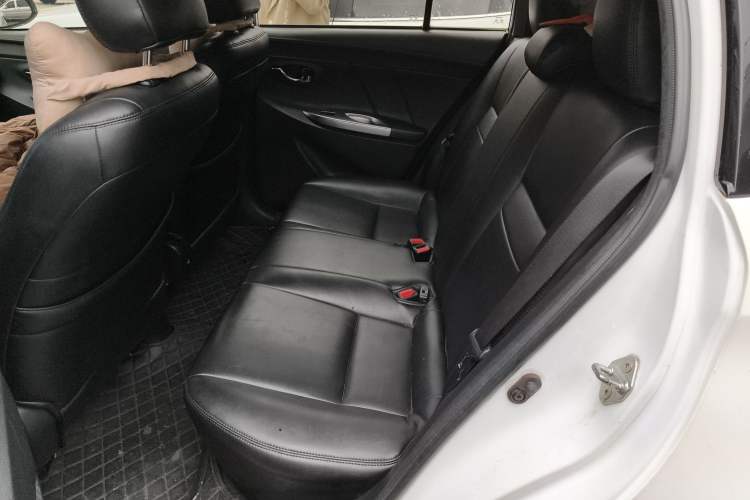 Used Toyota YARiS L Zhi Xuan 2015 1.5E Automatic Charm Edition