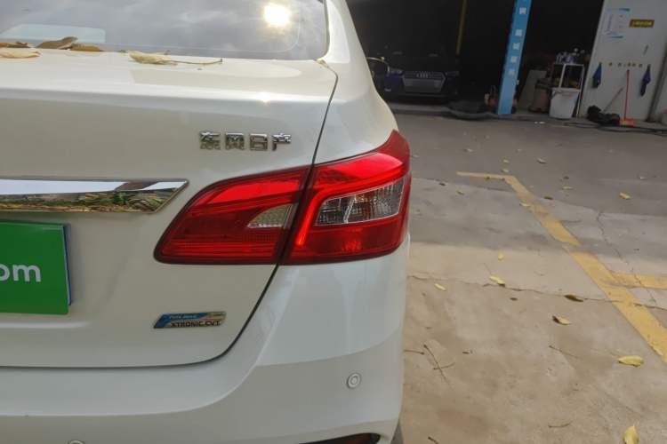Used Nissan Sylphy 2019 1.6XV CVT Smart Connect Luxury Edition China VI Standard Right Rear Taillight