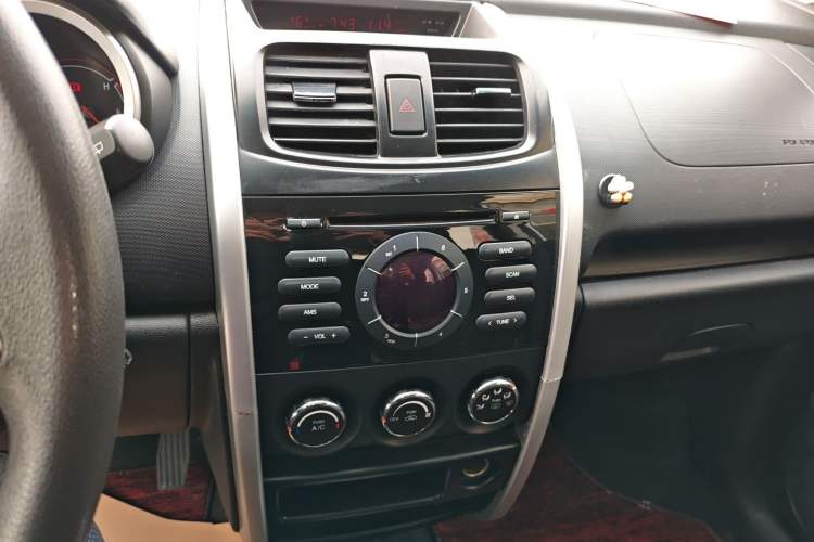 Used CHANGAN CX20 2014 1.4L Manual Sport Edition China V Standard
