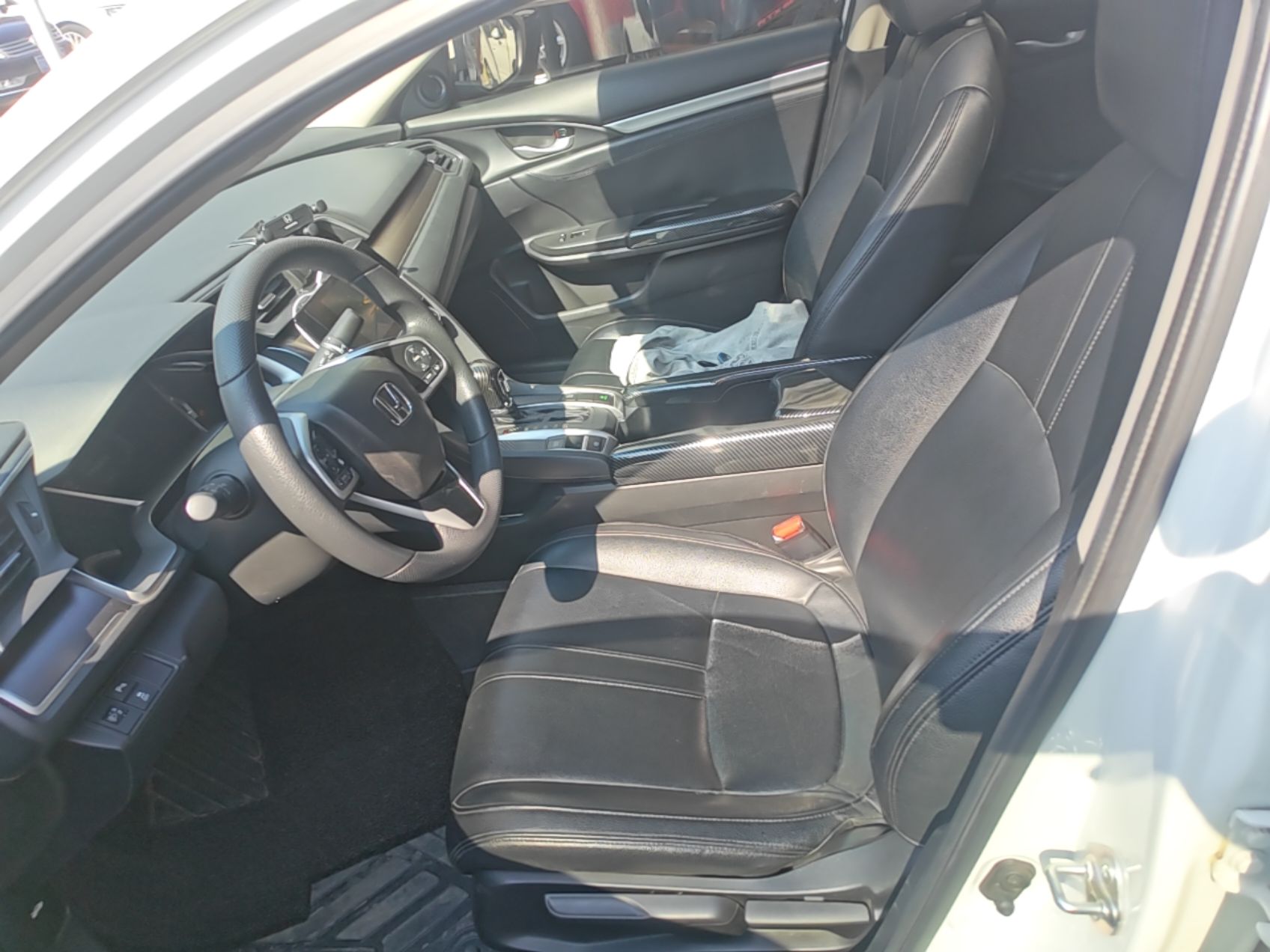 Interior delantero
