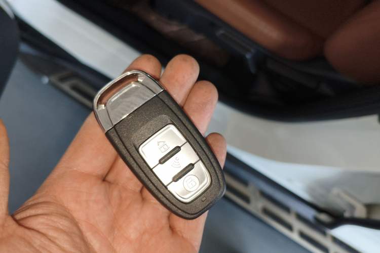 Used Honda Vezel 2017 1.5L CVT 2WD Comfort Model Vehicle Key