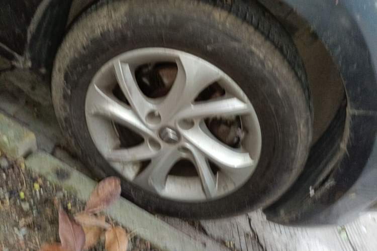 Used Citroen Elysee 2015 ZhiShang Edition 1.6L Manual Comfort Model Exterior 1