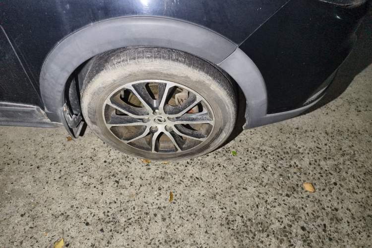 Used FORTHING SX6 2016 1.6L Manual Luxury Model Right Front Wheel Hub