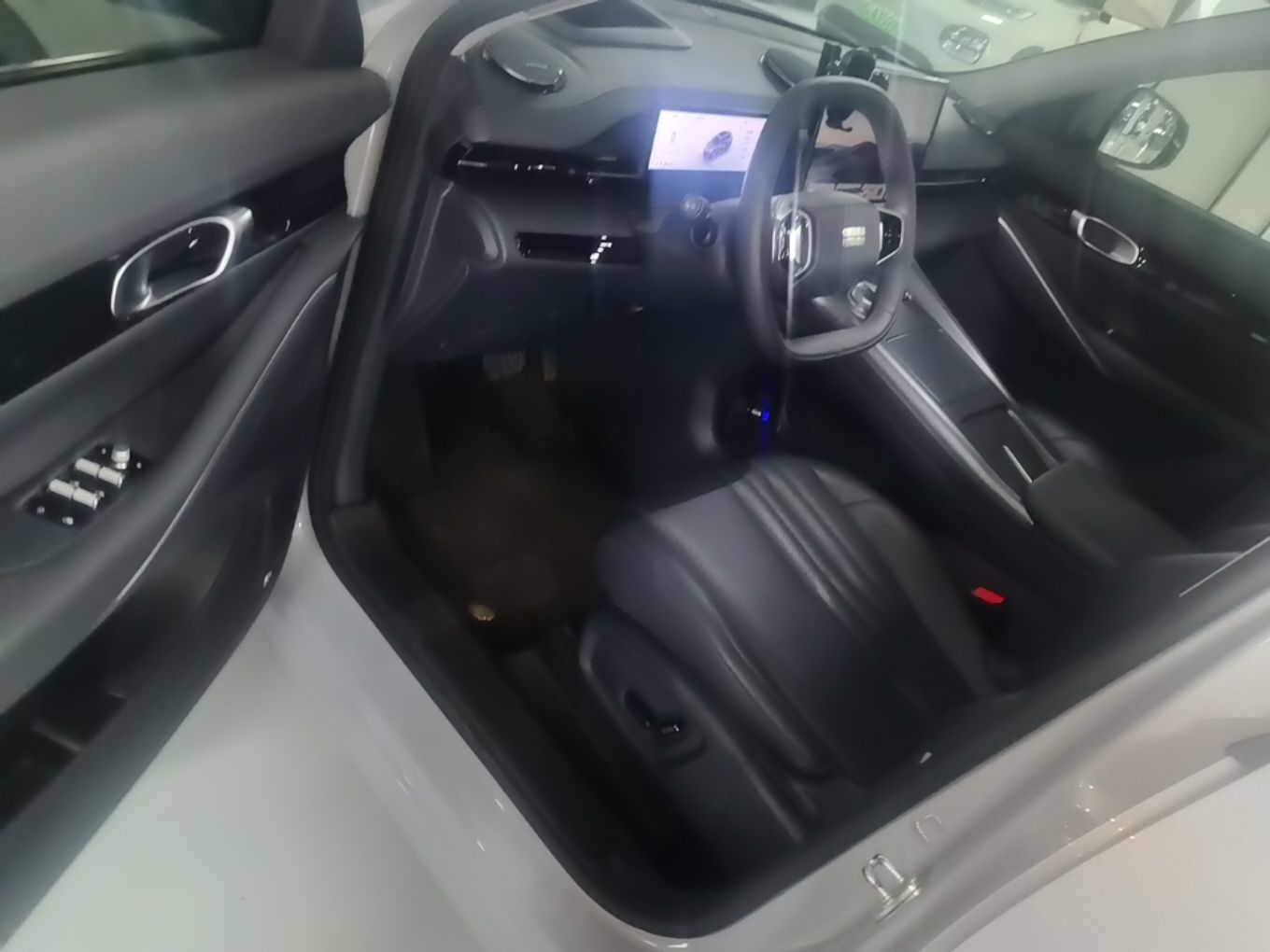 Geely Galaxy E5 2024 530 km Exploration+ Version — снимка 18