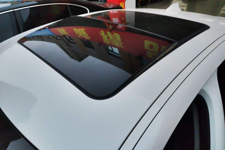 Used BMW 1 Series 2018 120i Design Package Model Roof