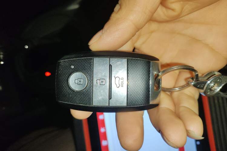 Used Kia Sportage R 2015 2.0L Automatic Two-Wheel Drive DLX Model