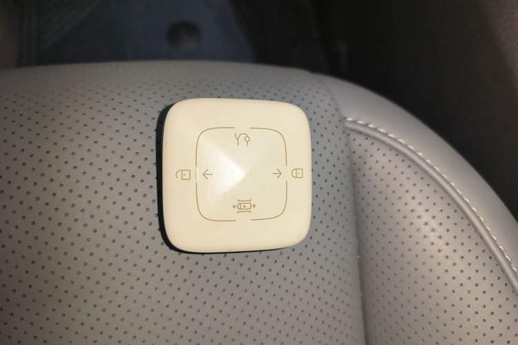 Used Zeekr X 2025 5-Seater Four-Wheel Drive Sport Version
