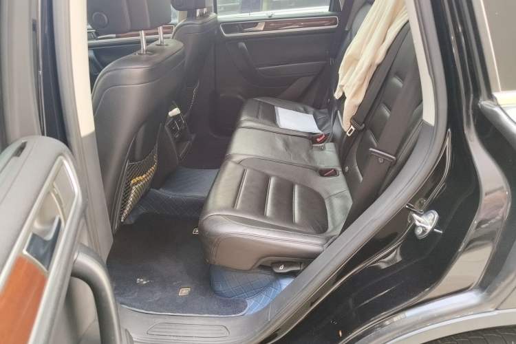 Used Volkswagen Touareg 2011 3.0 TSI Comfort Version