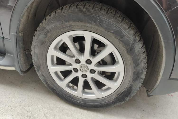 Used Buick Envision 2016 20T Four-Wheel Drive Luxury Model Right Front Wheel Hub