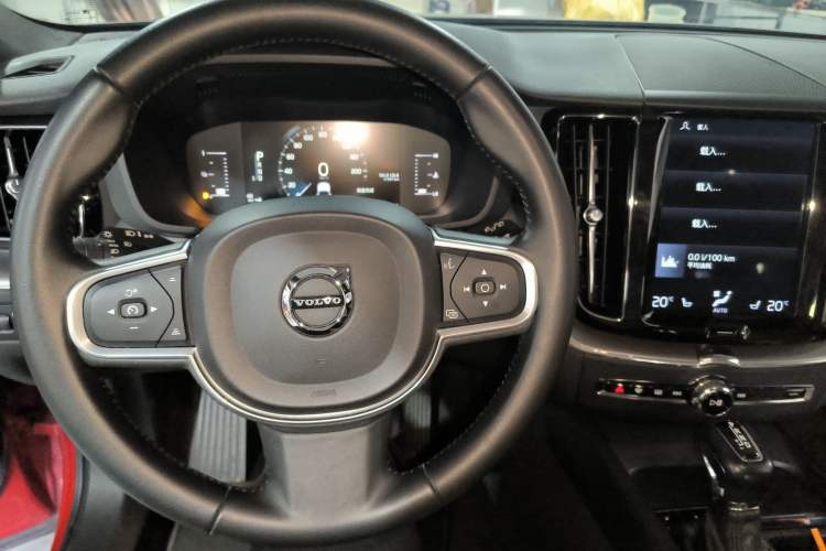 Used Volvo XC60 2018 T5 4x4 Smart Edition